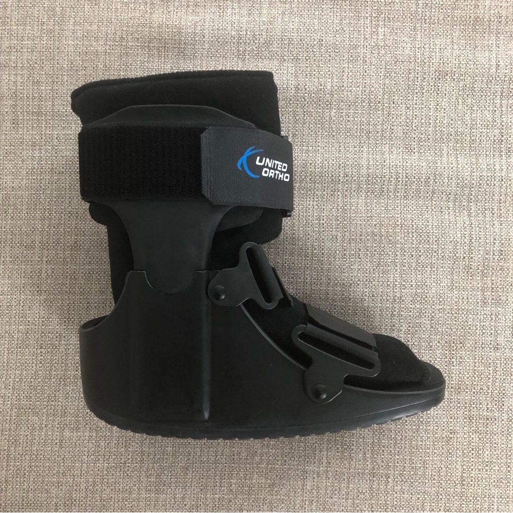 United Ortho Ankle Stabilizer Boot Size Small Men 4.5-6.5 Women 6-8 Black New
